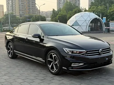 Volkswagen Magotan 2024, 10000 км, за 141800 CNY
