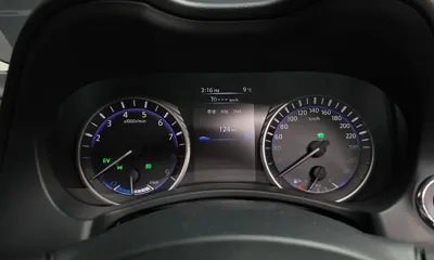Infiniti Q50 2016, 129562 км, за 10700000 KRW - фото 8