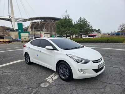 Hyundai Avante 2012, 220051 км, за 3300000 KRW - фото 1