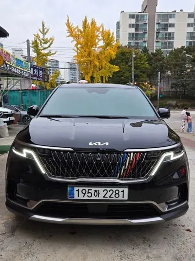 Kia Canival · 2023 год