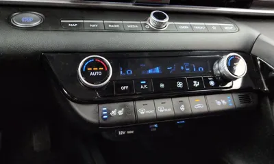 Hyundai Avante 2023, 72013 км, за 20100000 KRW - фото 30