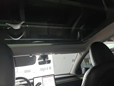 Tesla Model Y 2023, 77900 км, за 162200 CNY - фото 18