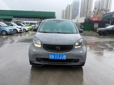 Smart Smart Fortwo 2016, 110000 км, за 37800 CNY - фото 2