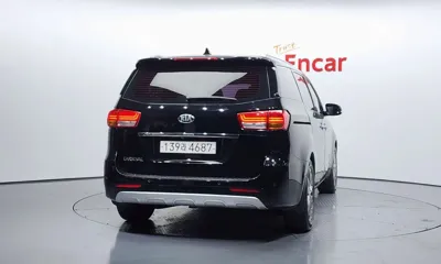 Kia Canival 2018, 151385 км, за 10000000 KRW - фото 4