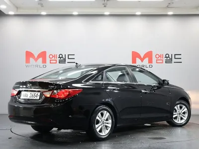 Hyundai Sonata 2011, 121810 км, за 2900000 KRW