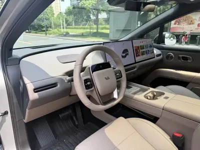 Li Auto 理想i6 2026, 19000 км, за 253800 CNY - фото 8