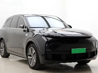 Li Auto Li L8 2024, 26000 км, за 239800 CNY