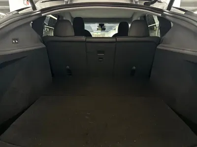 Tesla Model Y 2025, 6200 км, за 278000 CNY - фото 8
