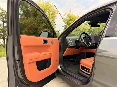 Li Auto Li L8 2024, 42000 км, за 237800 CNY
