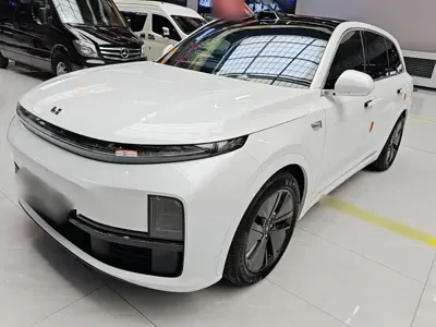 Li Auto Li L7 · 2025 год