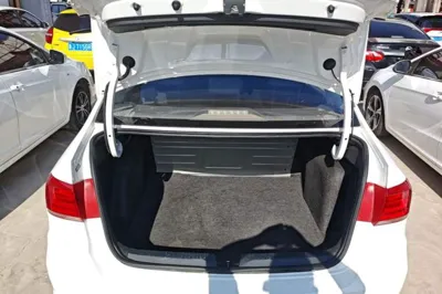 Volkswagen Santana 2018, 87500 км, за 42752.43 CNY - фото 22