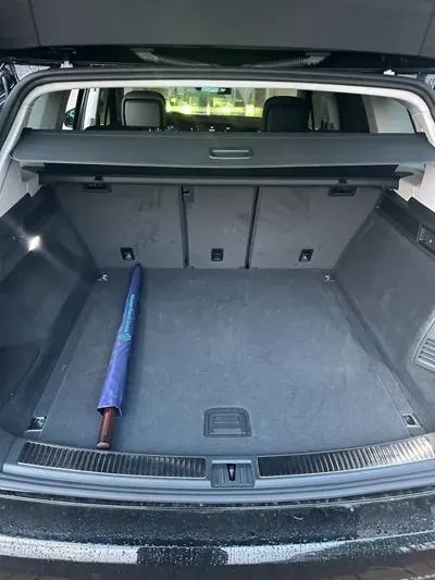 Volkswagen Touareg 2024, 8211 км, за 92820000 KRW - фото 6