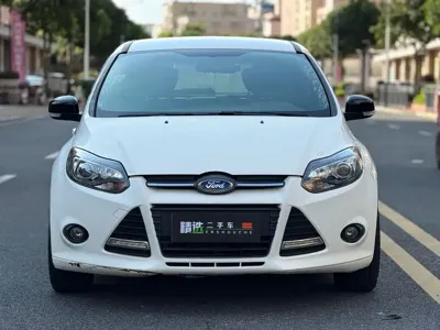 Ford Focus 2014, 98000 км, за 13799 CNY