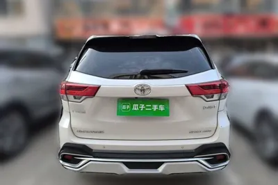 Toyota Highlander 2018, 82500 км, за 121907.31 CNY - фото 5