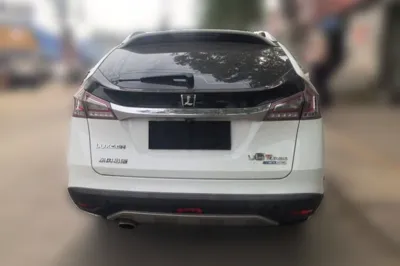 Luxgen U6 SUV 2015, 53900 км, за 20451.91 CNY - фото 5