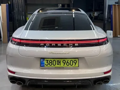 Porsche Panamera 2025, 22000 км, за 221770000 KRW