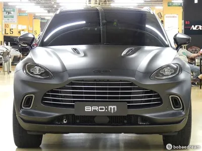 Astonmartin DBX · 2021 год