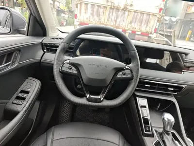 Roewe i5 2023, 2100 км, за 40700 CNY - фото 7