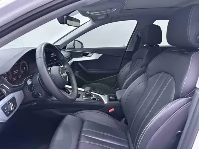 Audi A4L 2023, 40000 км, за 132800 CNY