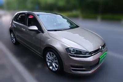 Volkswagen Golf 2015, 69900 км, за 49448.43 CNY