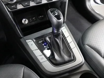 Hyundai Avante 2020, 24185 км, за 14700000 KRW - фото 9