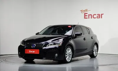 Lexus CT200h · 2012 год