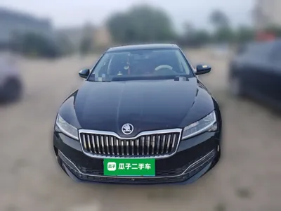 Skoda Superb 2024, 18500 км, за 102581.36 CNY