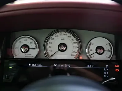 Rolls-Royce Dawn 2018, 34000 км, за 2877700 CNY - фото 13