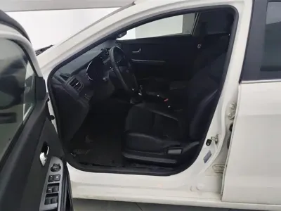 Kia K2 2015, 87800 км, за 16299 CNY - фото 9