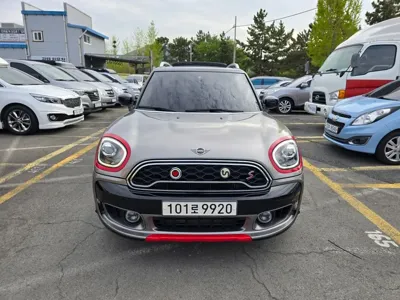 MINI Countryman 2020, 90140 км, за 21200000 KRW