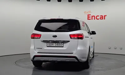 Kia Canival 2017, 142436 км, за 9990000 KRW