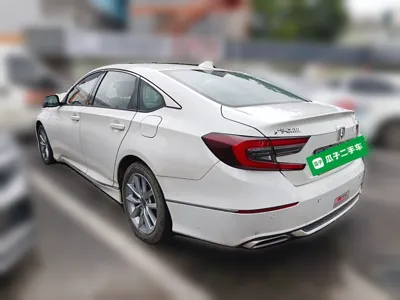 Honda Accord 2022, 111100 км, за 110990.44 CNY