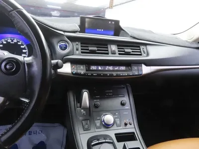 Lexus CT200h 2015, 70913 км, за 15000000 KRW - фото 10