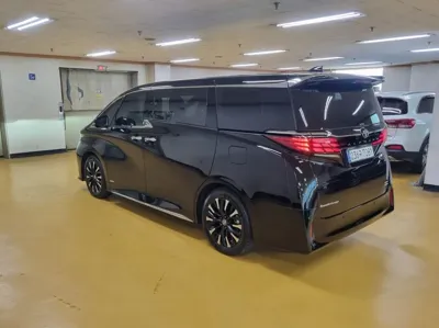 Toyota Alphard 2024, 19333 км, за 94900000 KRW - фото 2