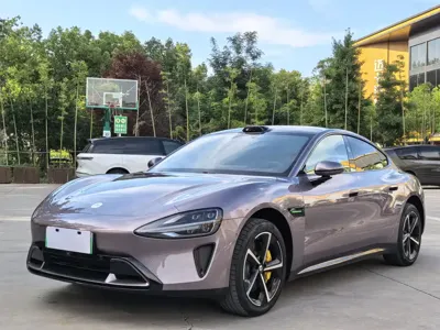 Xiaomi SU7 · 2025 год