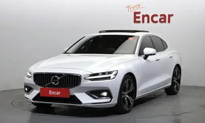 Volvo S60 · 2022 год