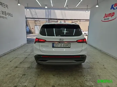 Hyundai Santafe 2023, 31200 км, за 25800000 KRW
