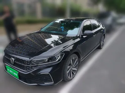 Volkswagen Passat · 2022 год