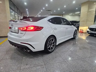 Hyundai Avante 2017, 97405 км, за 10200000 KRW - фото 3