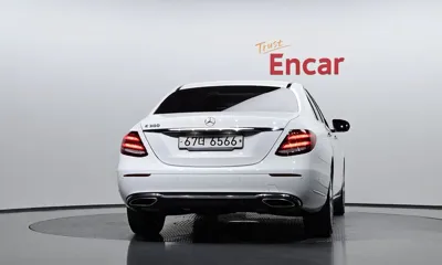 Mercedes-Benz E-Class 2018, 101092 км, за 23700000 KRW