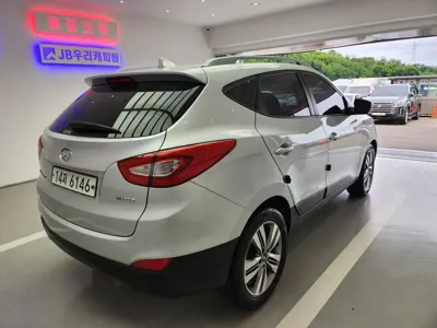 Hyundai Tucson 2015, 80000 км, за 6900000 KRW - фото 2