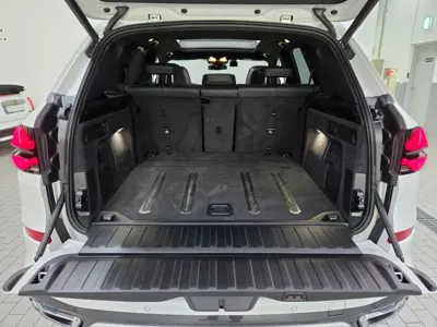 BMW X5 2025, 6165 км, за 110000000 KRW - фото 8
