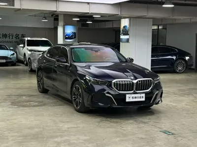 BMW 5 Series 2024, 35000 км, за 237000 CNY