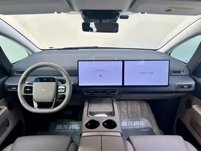 Li Auto Li MEGA 2025, 23500 км, за 473800 CNY - фото 6