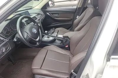 BMW 3 Series 2019, 90100 км, за 104514.28 CNY - фото 17