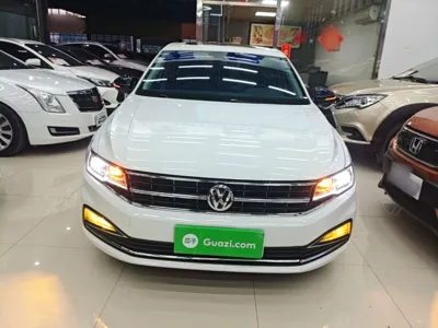 Volkswagen Bora 2020, 62200 км, за 64842.4 CNY