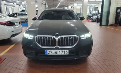 BMW 5-Series · 2025 год