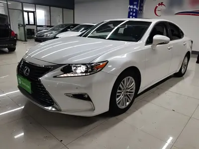 Lexus ES · 2016 год
