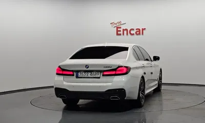 BMW 5-Series 2021, 59779 км, за 37000000 KRW