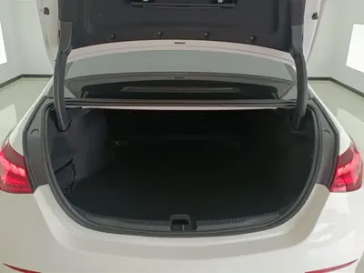 Mercedes-Benz C-Class 2024, 33800 км, за 211800 CNY
